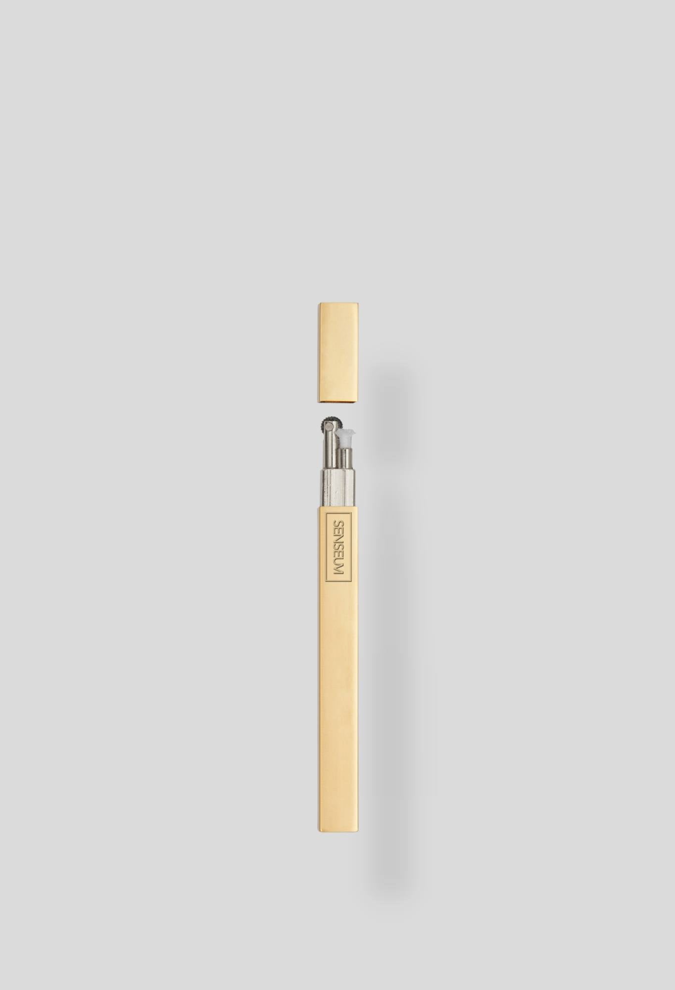 Signature Lighter in Gold